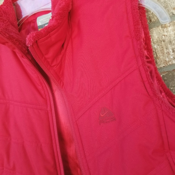 Nike ACG All Conditions Gear Red Nylon Fleece Collar Vest Full Zip (Size SMALL) - Picture 3 of 7